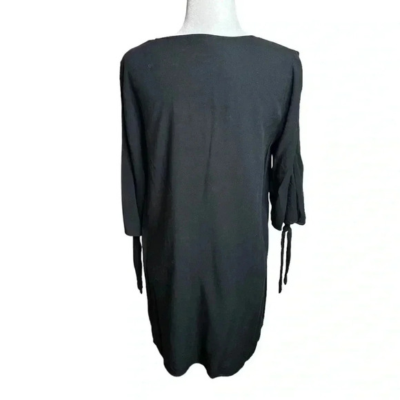 H&M Black Shift Dress 3/4 sleeves with bows knee length
Women's 8 - Picture 3 of 7